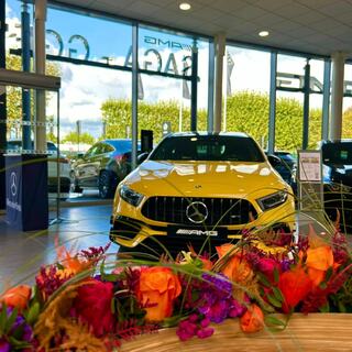 Prolongez l'été en venant découvrir nos offres Stardays ce week-end autour des nouveaux GLA et CLA hybrides rechargeables. Nos équipes SAGA Mercedes-Benz n'attendent plus que vous ! ☀️